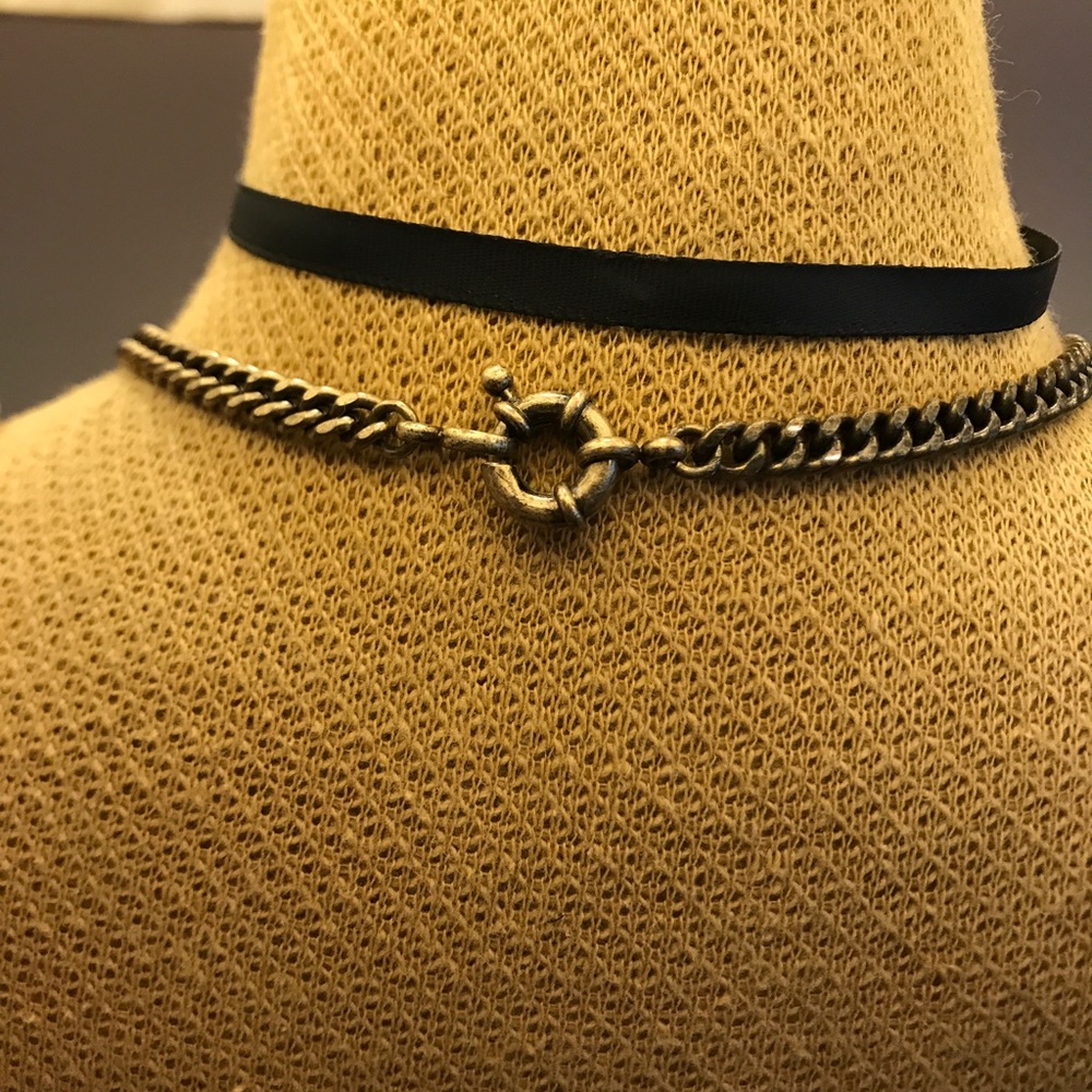 Statement Neckless - Picture 4 of 4